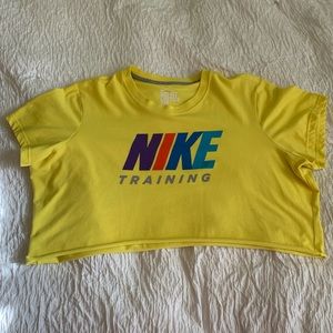 Nike Yellow Y2K Vintage Vibe Crop Top T-Shirt!